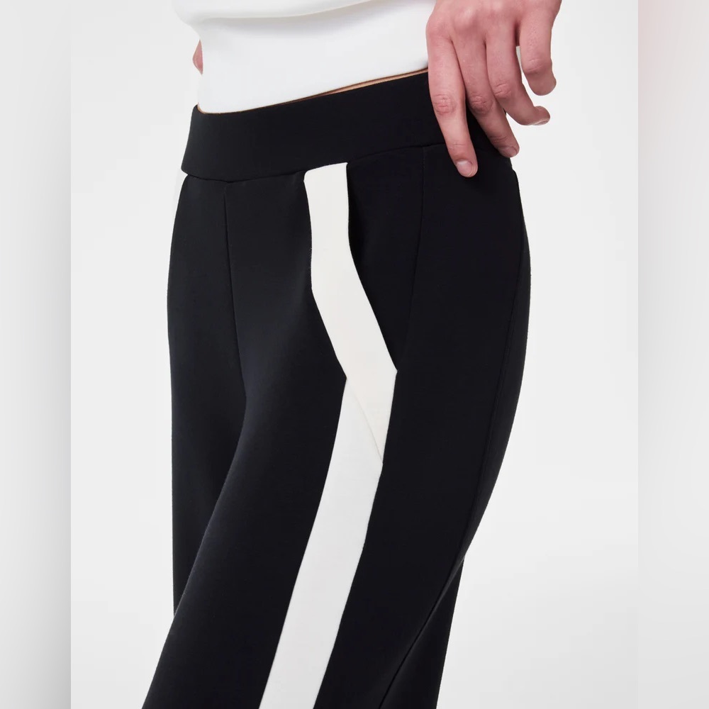 💘 SPANX 20617 AirEssentials Striped Track Pant - Picture 3 of 7